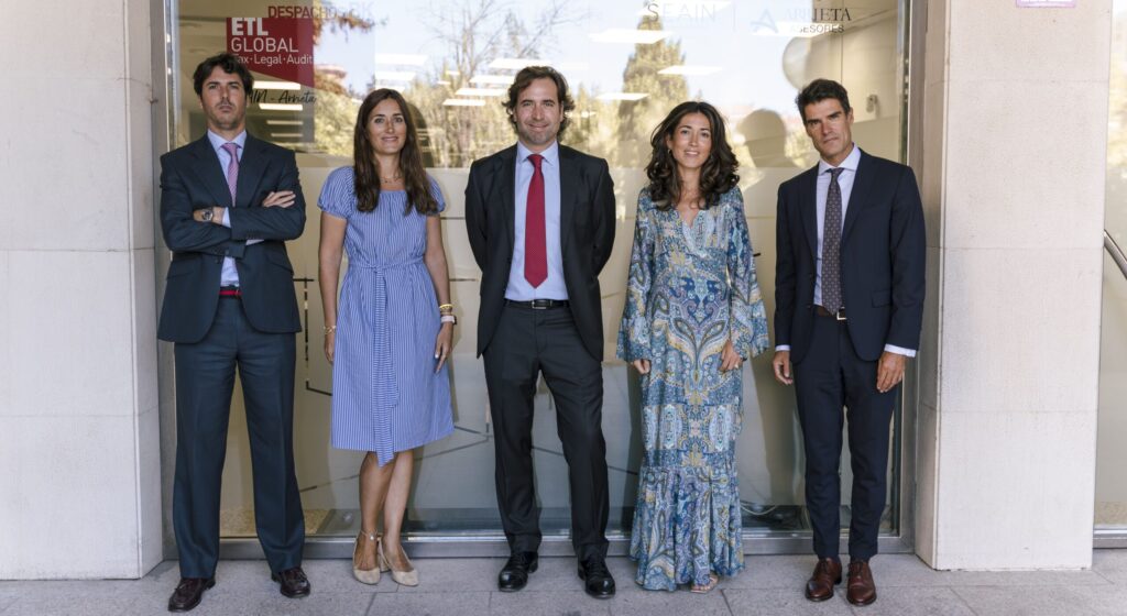 Fausto Rodríguez, Sara Arrieta, Javier Pérez Itarte, Ana Arrieta, Fernando Canals. Socios de Despachos BK Logroño