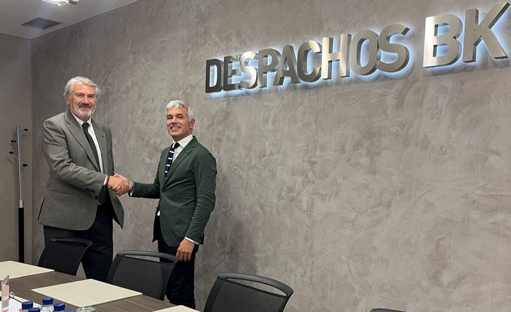 TRK SE UNE A DESPACHOS BK ETL GLOBAL